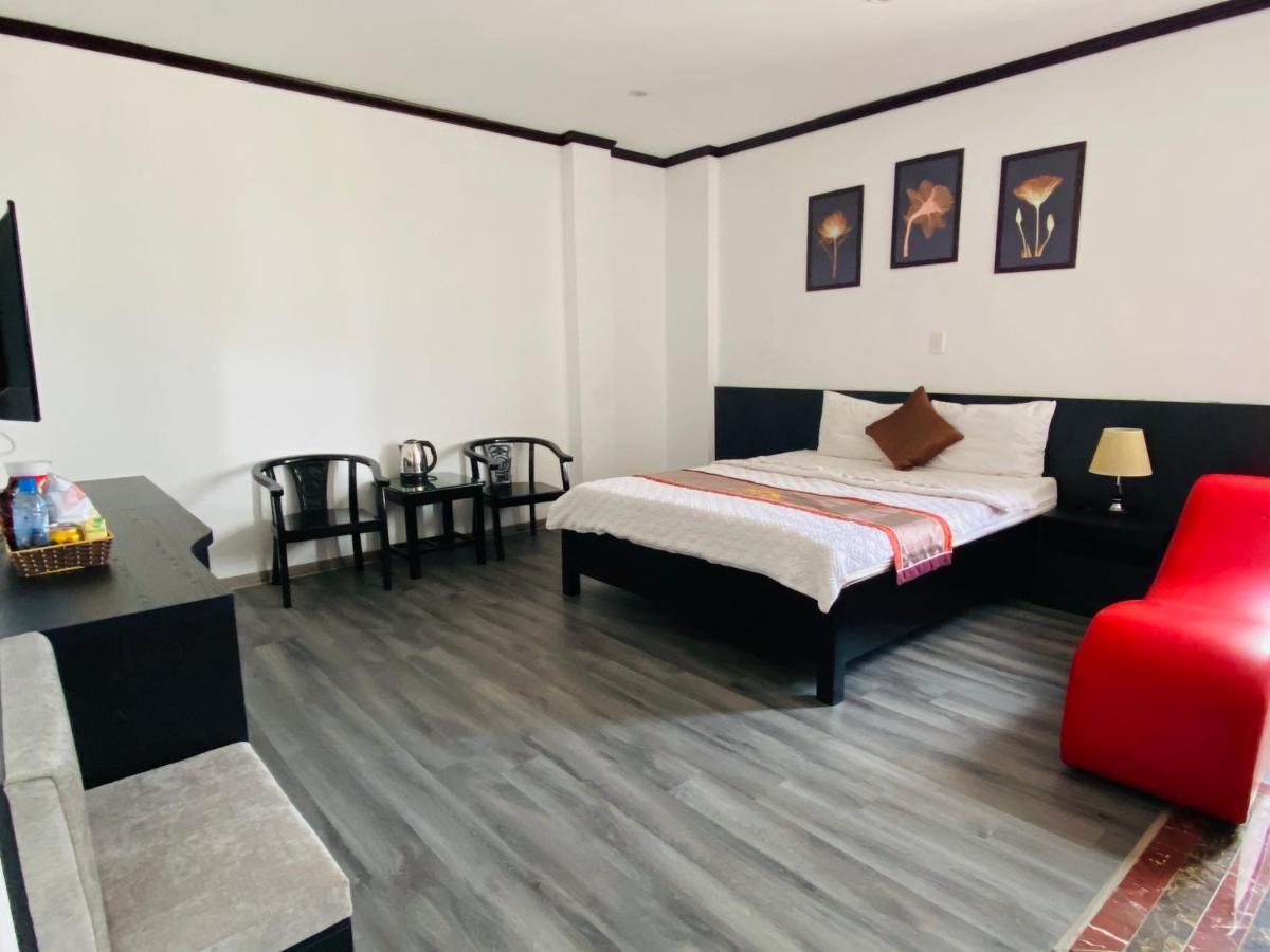 Khách sạn Hoàng Gia Thai Binh Esterno foto